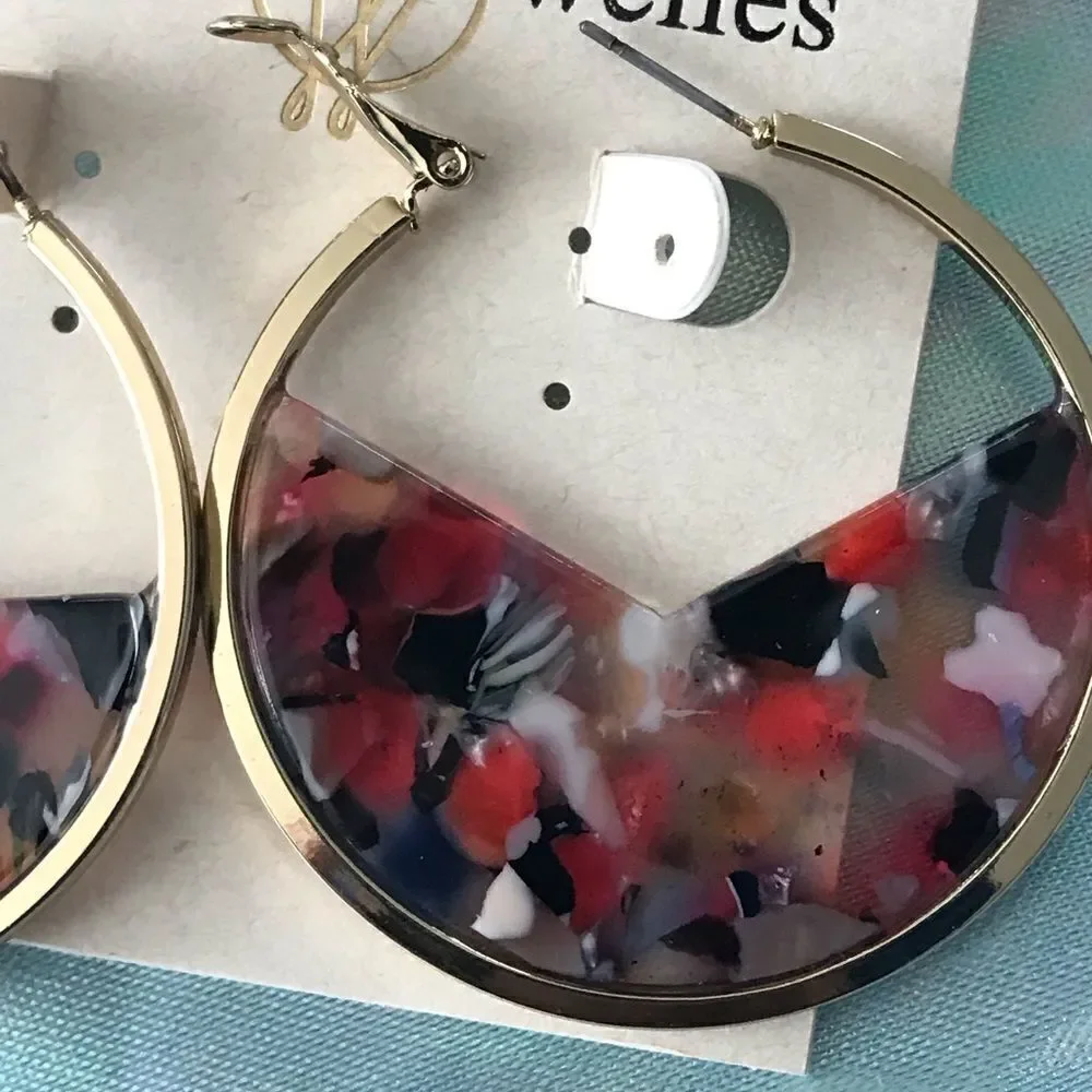 Olivia Welles Hoop Resin Earrings gold tone